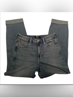 Hollister Ultra High-Rise Straight Leg Women’s Jeans Size: 4